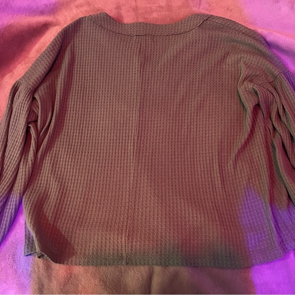 Olive long sleeve top - Picture 2 of 3